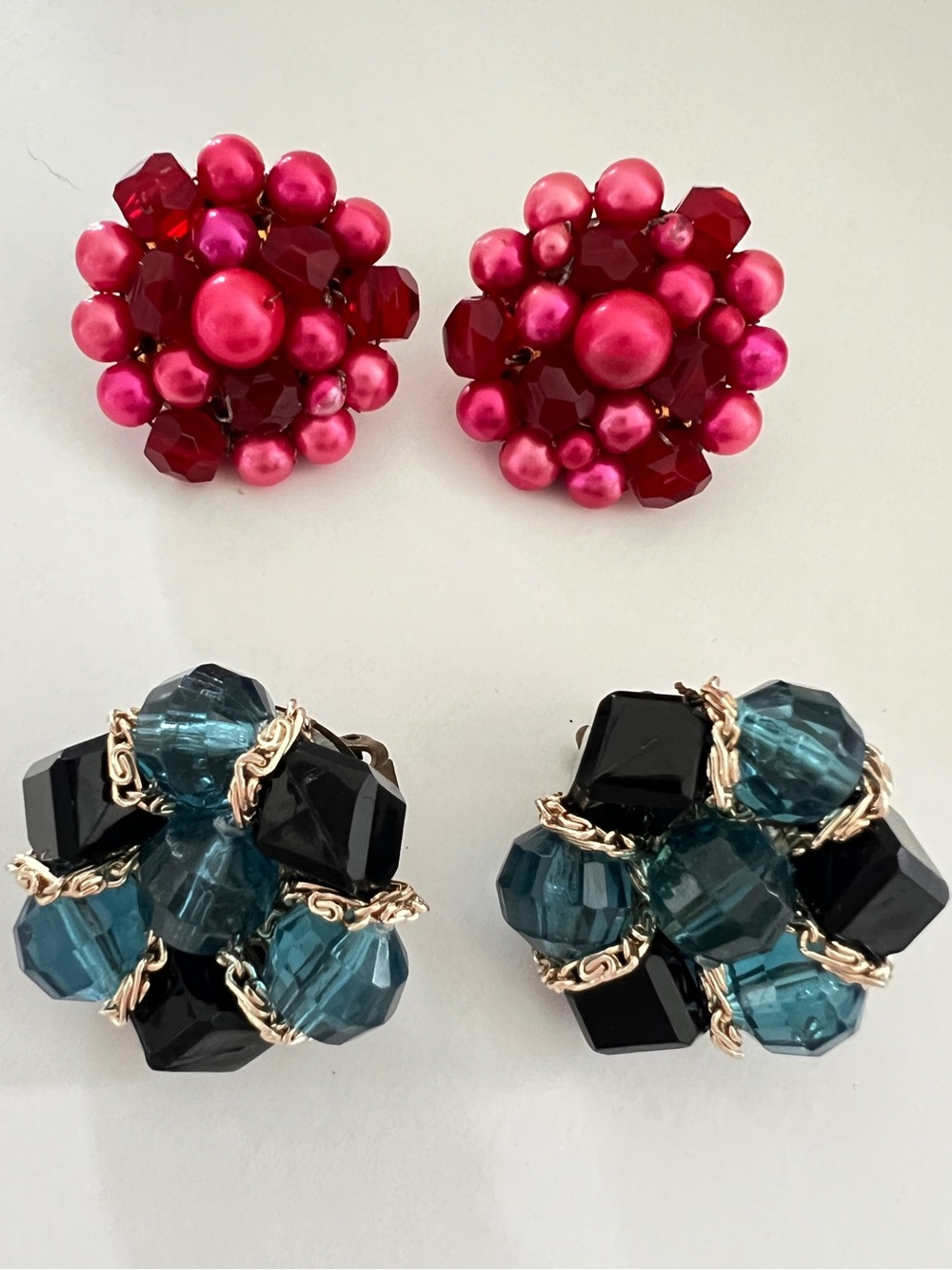 Lot West Germany & Japan 50s-60s Cluster Bead Statement Clip Earrings Blue Pink